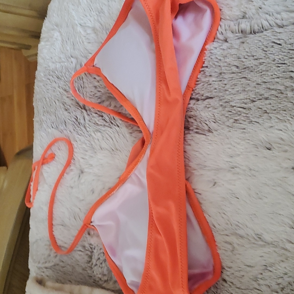 Swimsuit - Picture 5 of 5